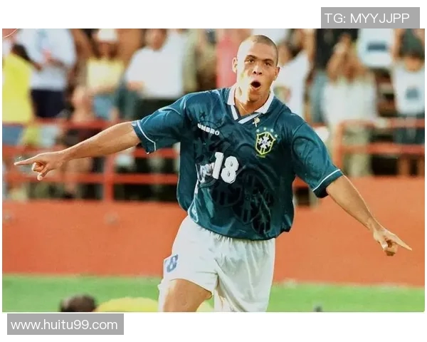 金色长发的足球明星是谁他在绿茵场上的传奇故事揭秘